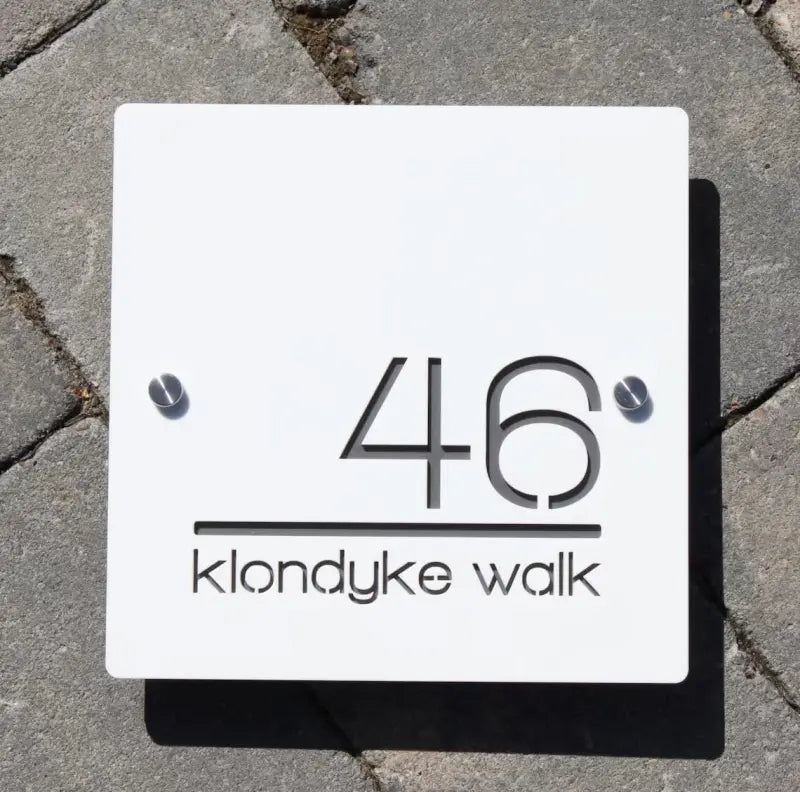 Hausnummernschild Villa