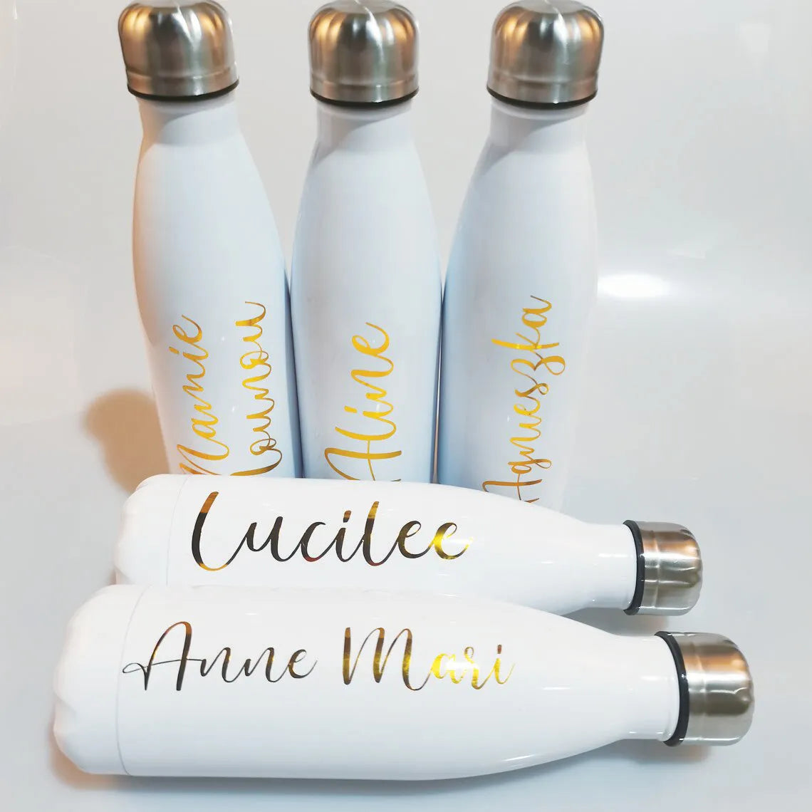 Personalisierte Thermosflasche mit Namenszug