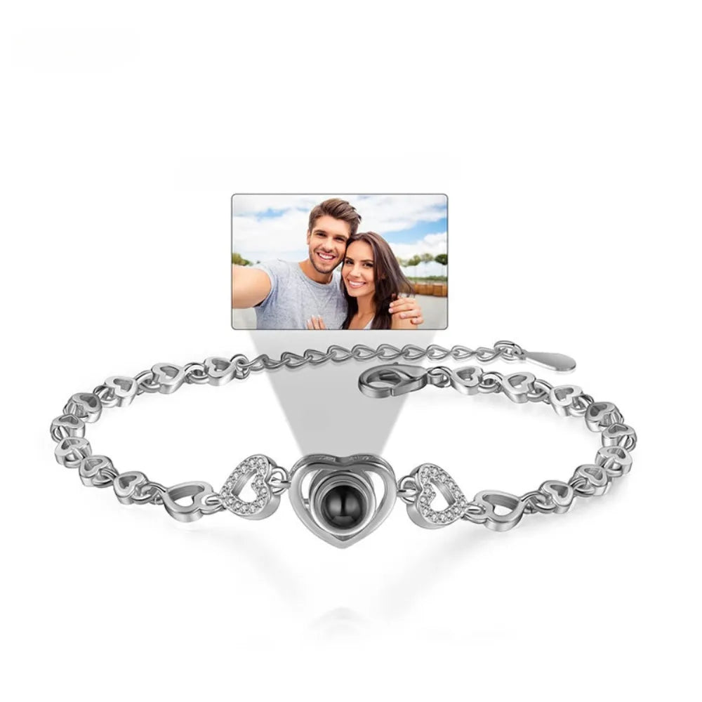 Personalisiertes Armband für Damen mit Herzketten Foto