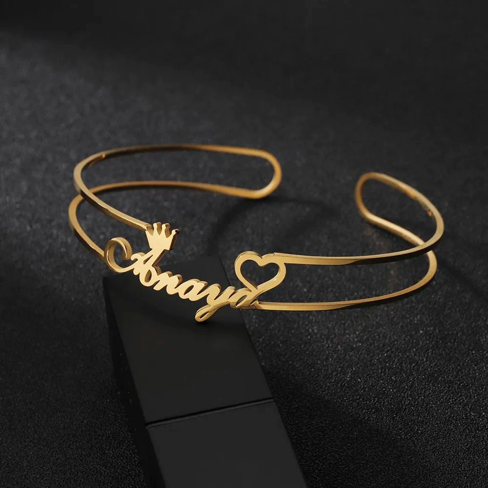 Personalisiertes Armband für Damen namens elegant